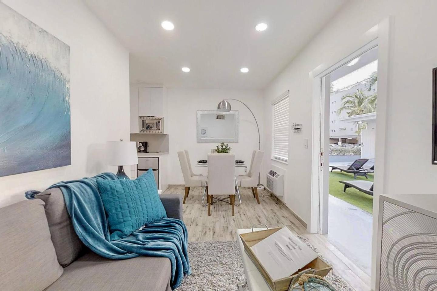 Chic 1 Bedroom W Parking Space & Walk To The Beach #6 Hollywood Exterior photo
